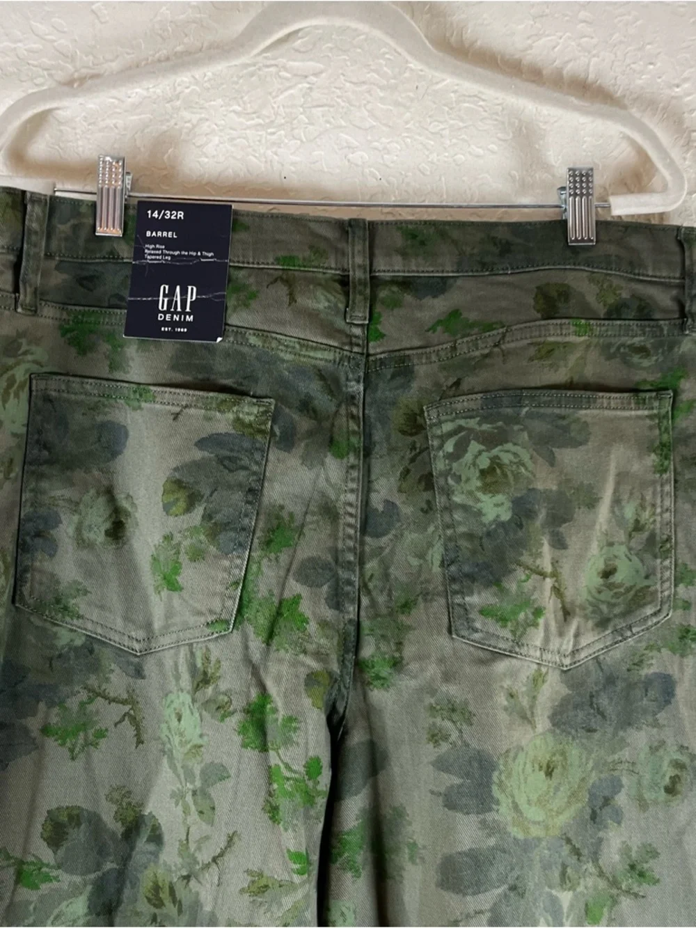 Gap High Rise Floral Print Barrel Jeans in Green - Picture 11 of 15